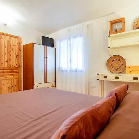 La Del Relax فيلة Sennori
